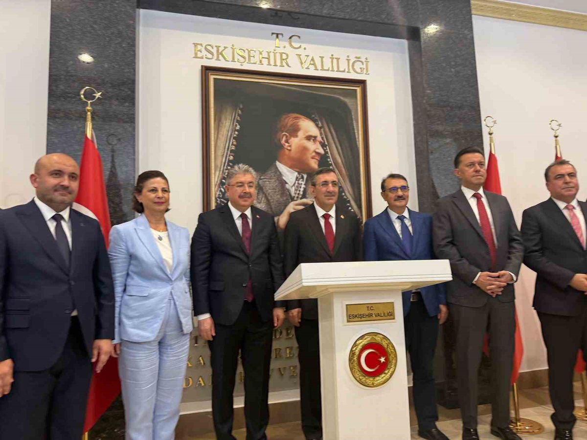 Cevdet Yılmaz Eskişehir'de, Valiliğe Ziyaret Gerçekleştirdi