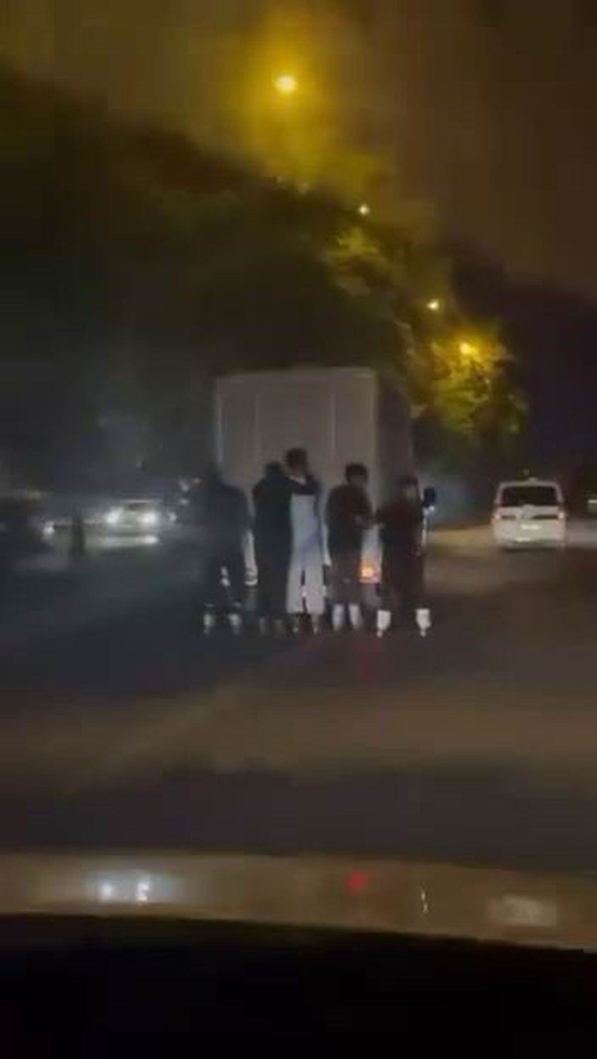 Patenli Gençlerin Pikaba Tutunma Anı Kamerada