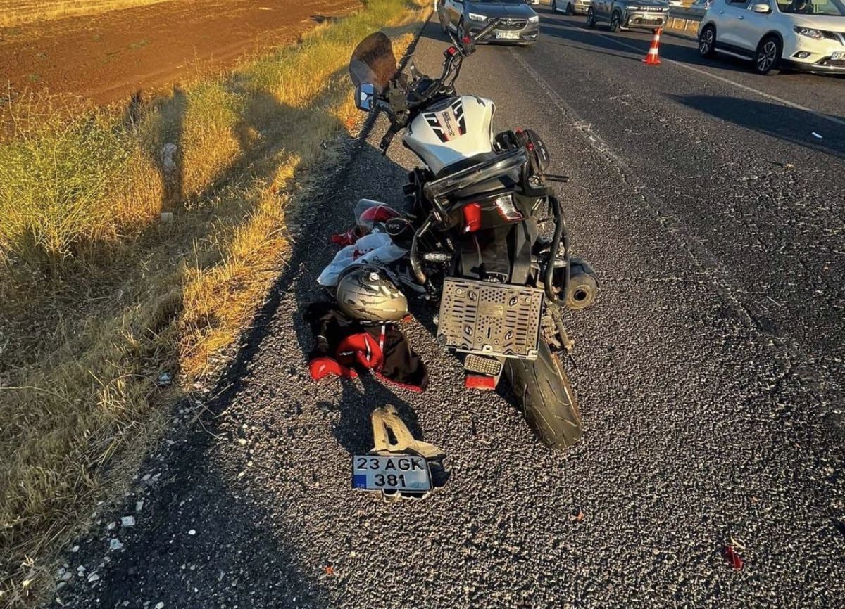 Diyarbakır'da Motosiklet-Kamyonet Çarpışması: 1 Ölü, 1 Yaralı