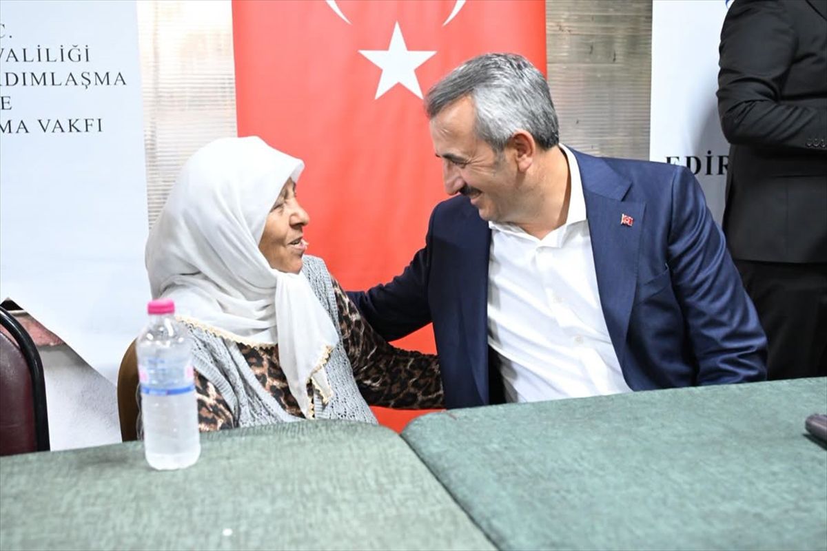 Edirne Valisi Mahalle Buluşmasında Talepleri Dinledi