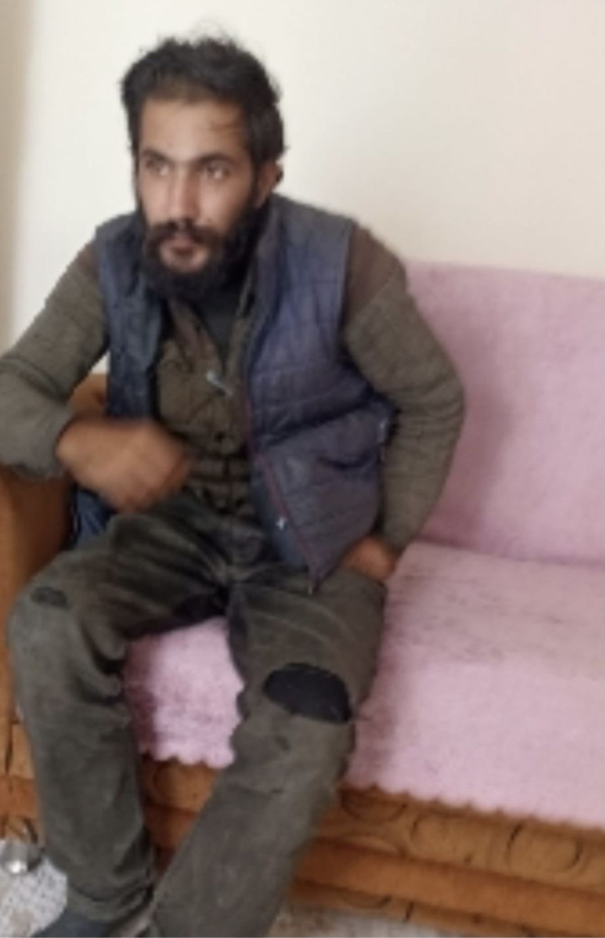 Kayıp oğlunu 7 yıl sonra bulan baba, adına kurulan şirketleri araştırıyor