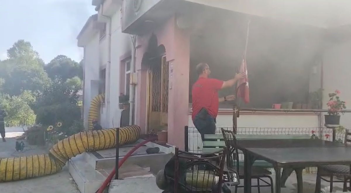 Kartepe'de Yangın: Türk Bayrağı Detayı Takdir Topladı