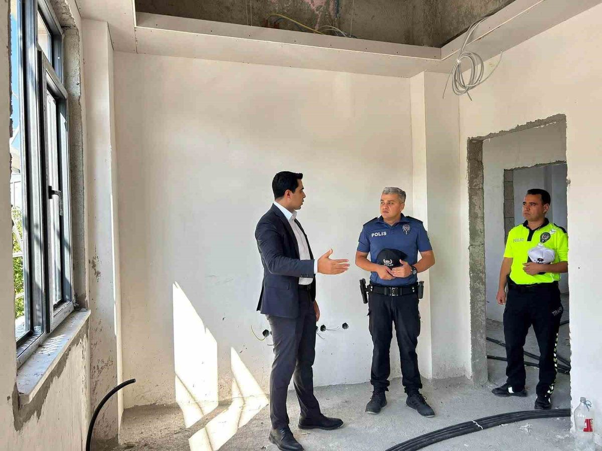 Kemah’ta Emniyet Hizmet Binası İnşaatında İnceleme