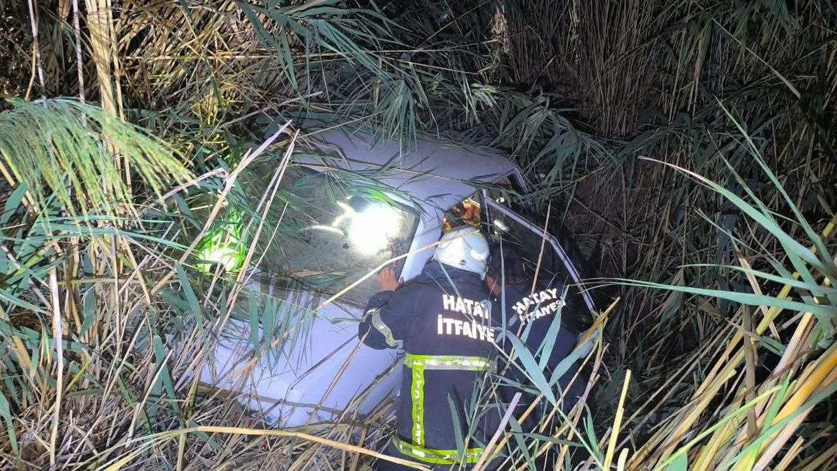 Kırıkhan'da Otomobil Sulama Kanalına Uçtu: 1 Yaralı