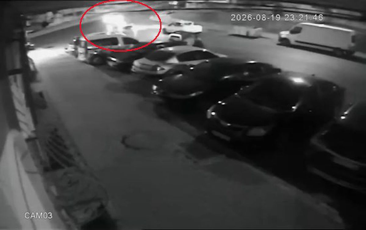 Esenyurt'ta Motosiklet-Taksi Çarpışması Kamerada