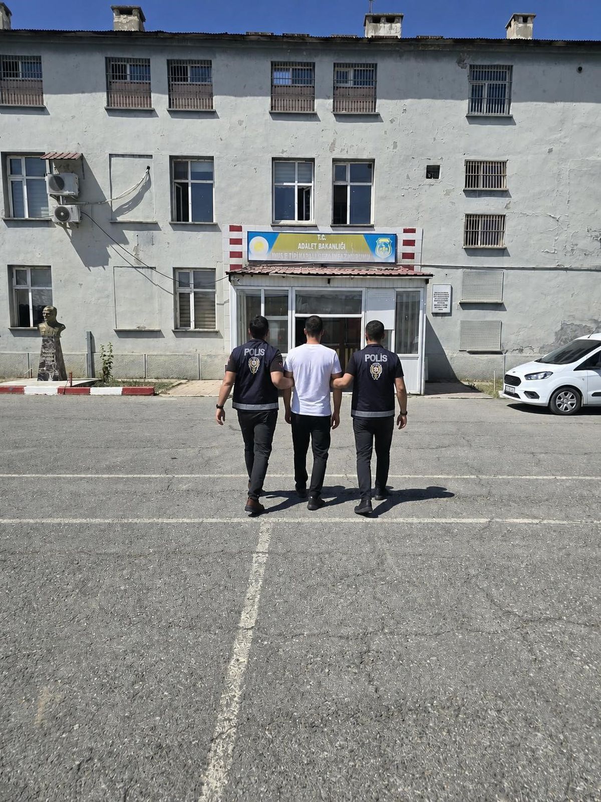 Muş'ta cinsel saldırı hükümlüsü yakalandı