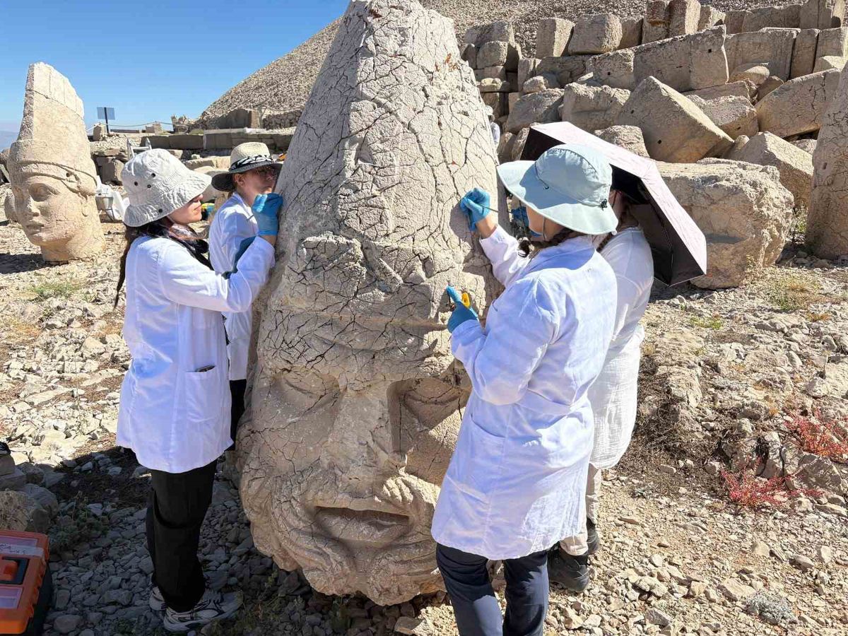 Nemrut'un Anıtsal Heykelleri Nanoteknolojiyle Korunuyor
