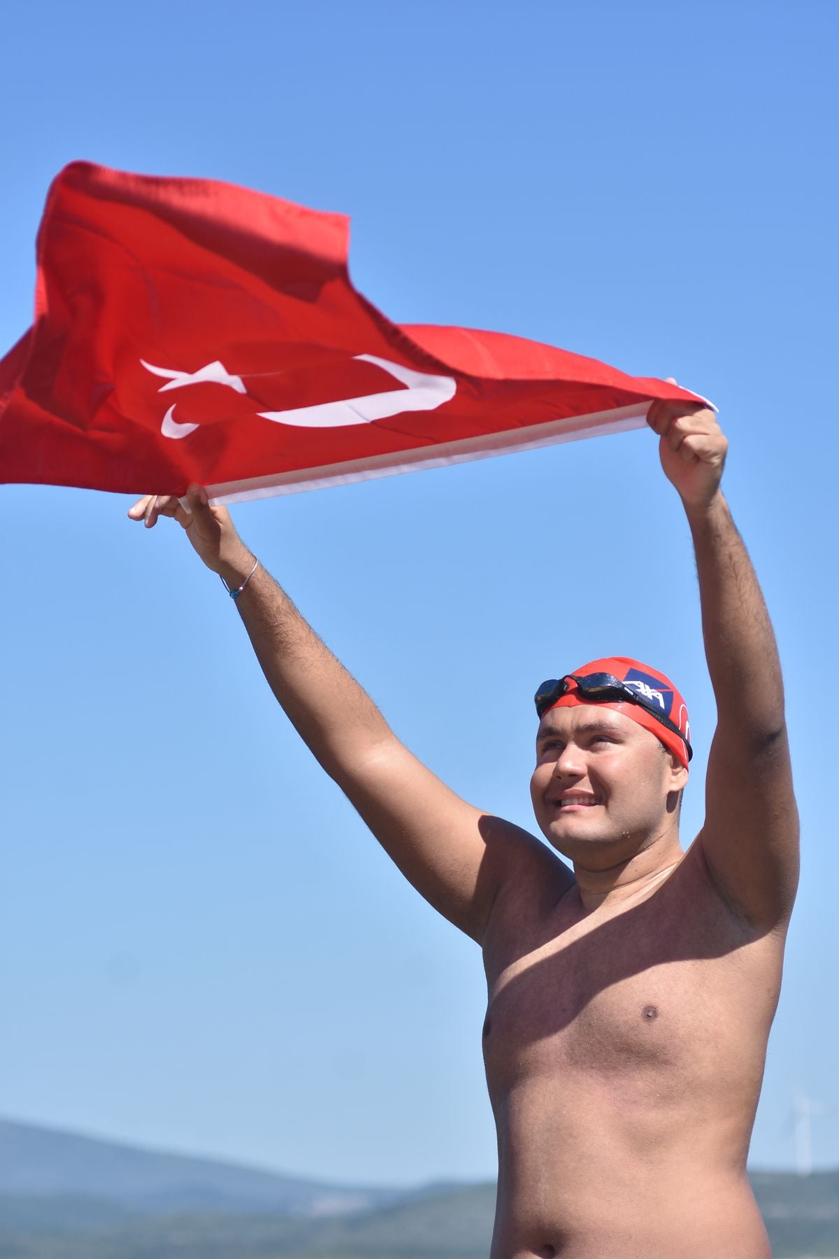 Otizmli Yüzücü Tuna Tunca, Ocean's 7'nin Dördüncü Parkuru Catalina Kanalı'nda Kulaç Atacak