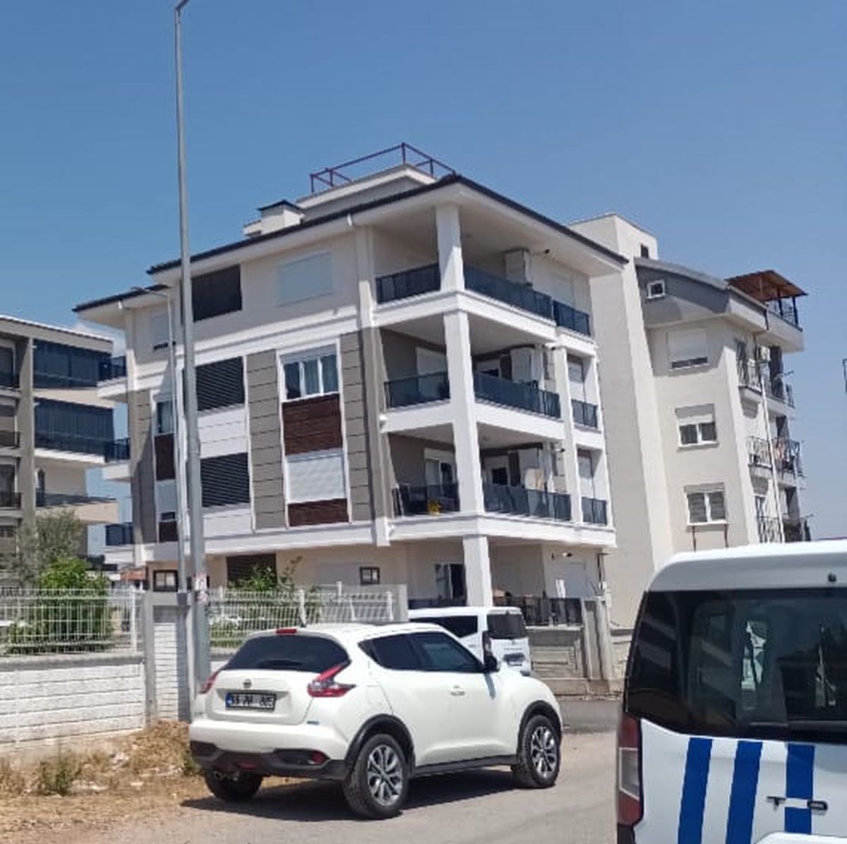 Polis memurunun sır dolu ölümü! 3 gün önce taşındığı evinde başından vurulmuş halde bulundu