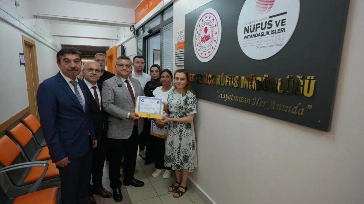 Sinop'ta Nüfus Müdürlüğü'ne Yüzde 96 Memnuniyet Ödülü