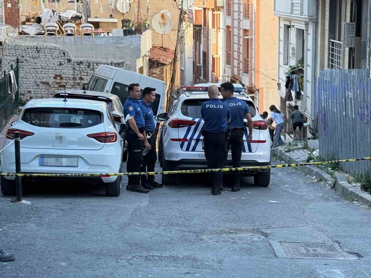 Şişli'de kötü koku ihbarı: 25 yaşındaki genç evinde ölü bulundu