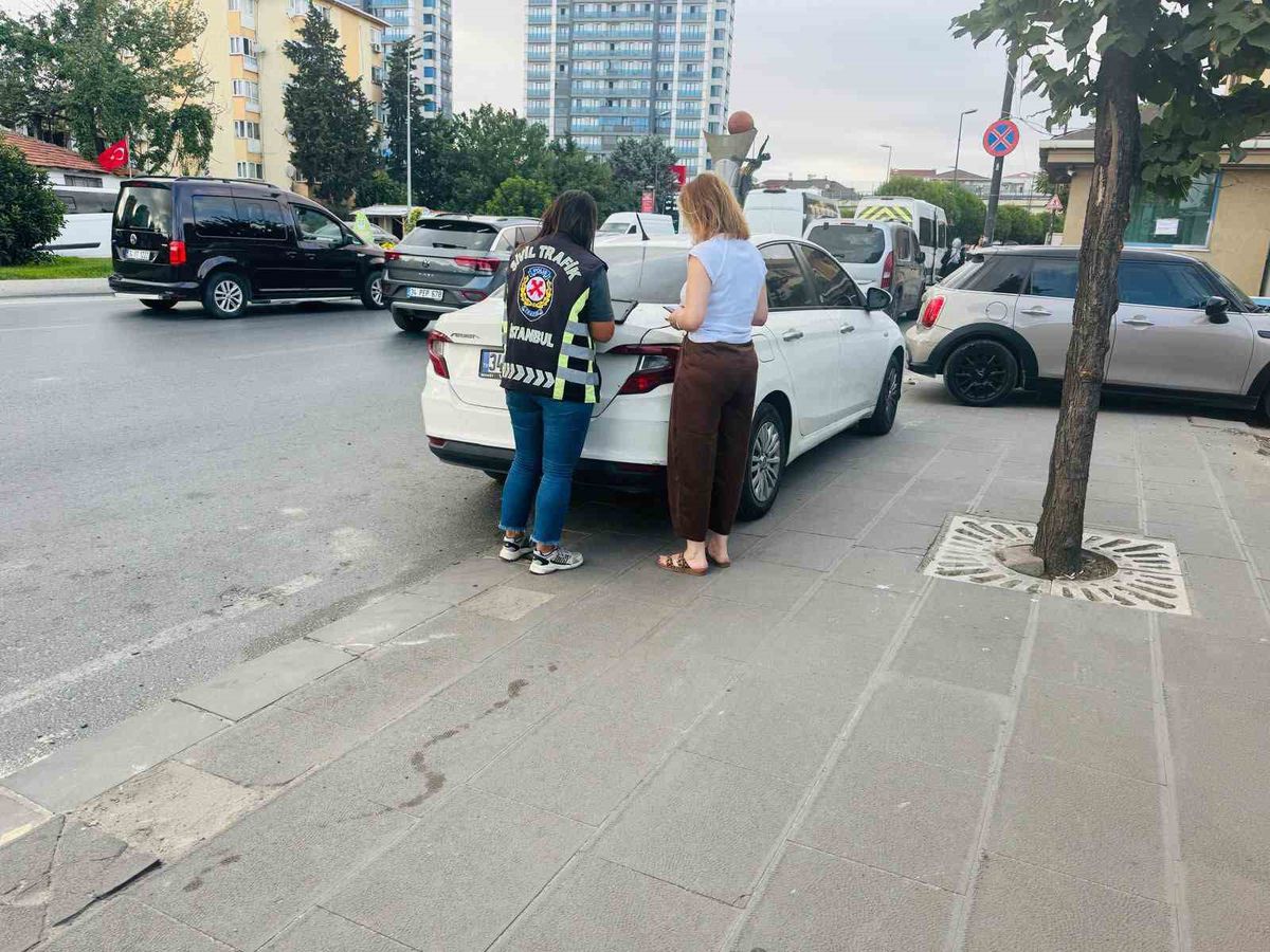 Trafikte Ani Fren Yapan Sürücüye 12 Bin TL Ceza