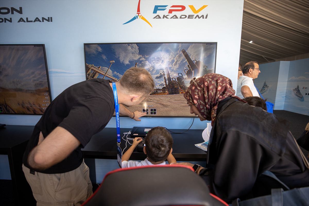 TEKNOFEST Mavi Vatan'da Çocuklara Bilim Dolu Atölyeler