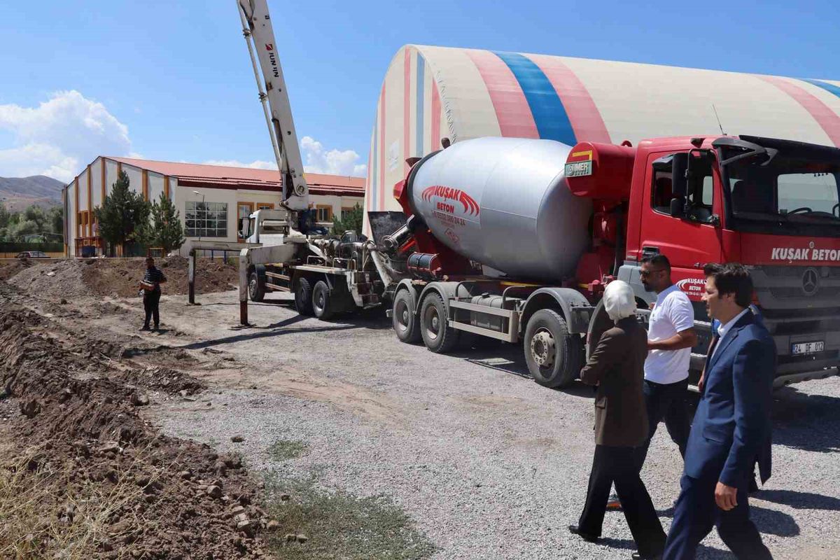 Tercan'da Kreş İçin Temel Atma Töreni Düzenlendi
