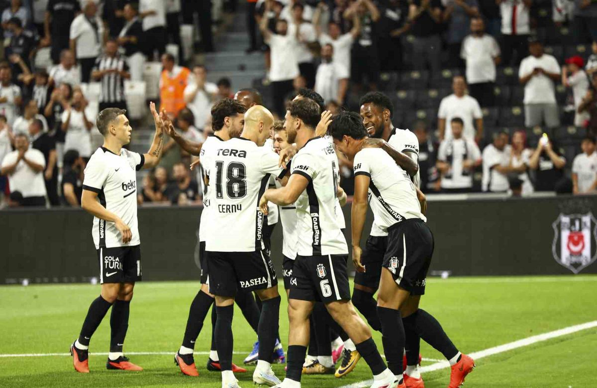 Beşiktaş'tan Hızlı Başlangıç: 15 Dakikada 2-0