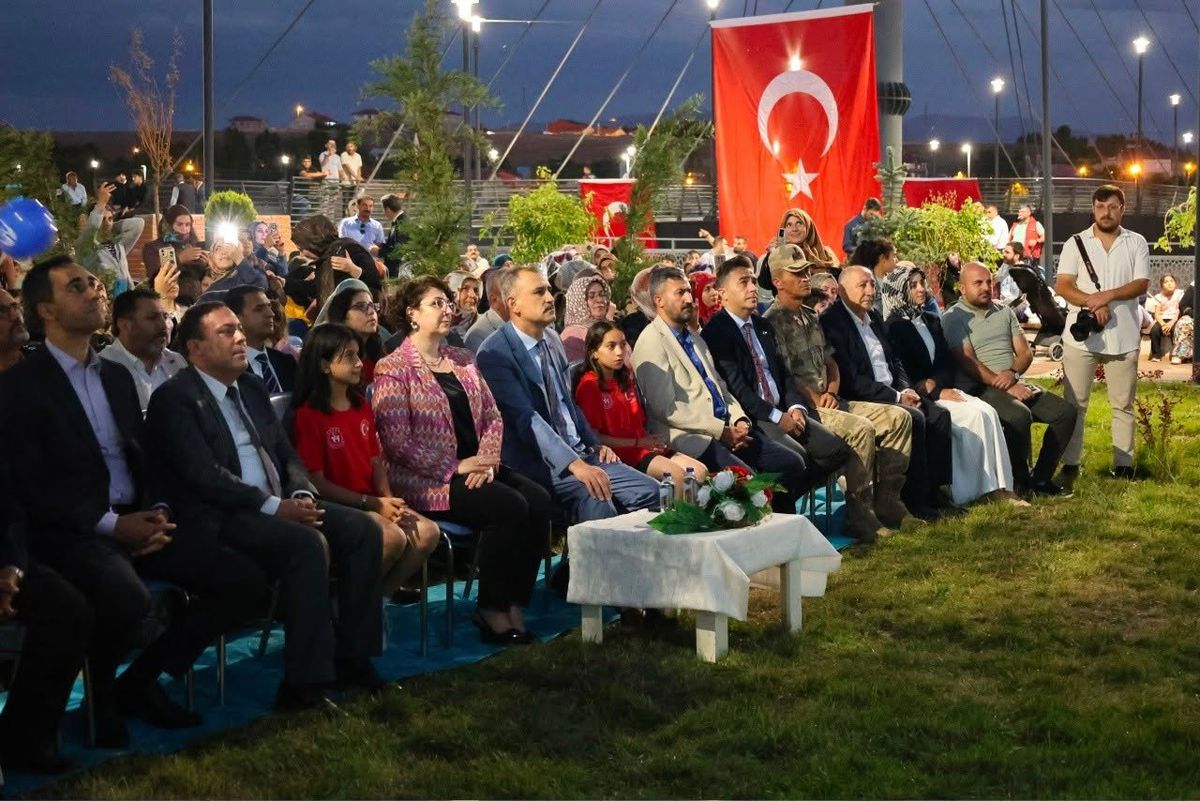Ağrı'da Bakan Murat Kurum Millet Bahçesi hizmete açıldı