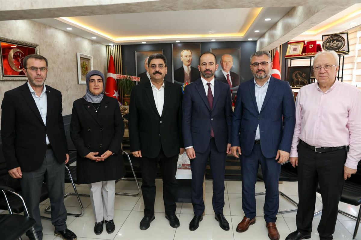 AK Parti'den MHP Sivas'a hayırlı olsun ziyareti