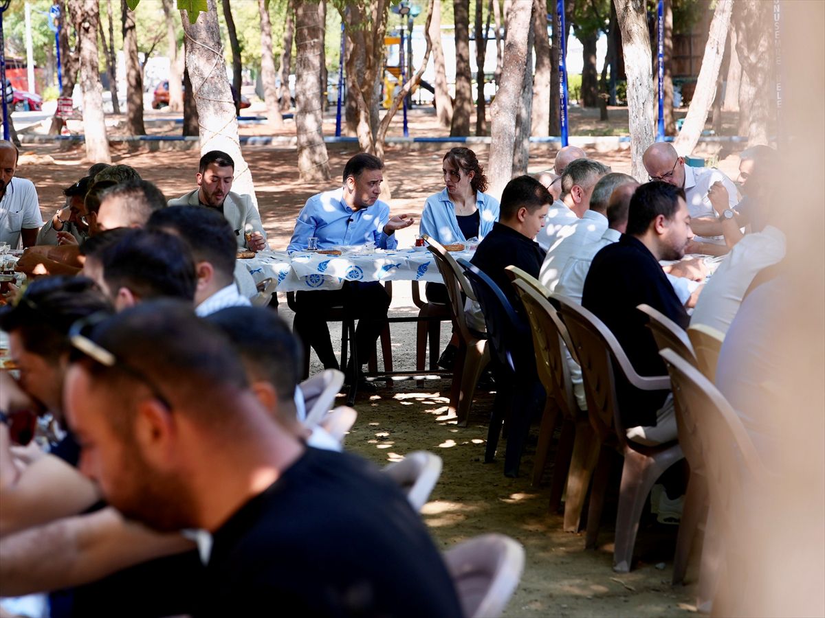 Baybatur’dan Yunusemre’de Esnaf Ziyareti