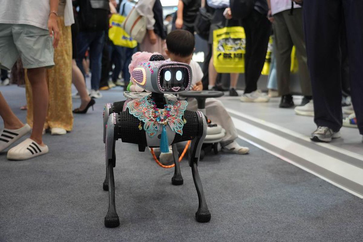 2026 Dünya Robot Konferansı Beijing'de Başladı: 300'den Fazla Katılımcı, 2.000'in Üzerinde Ürün Sergileniyor