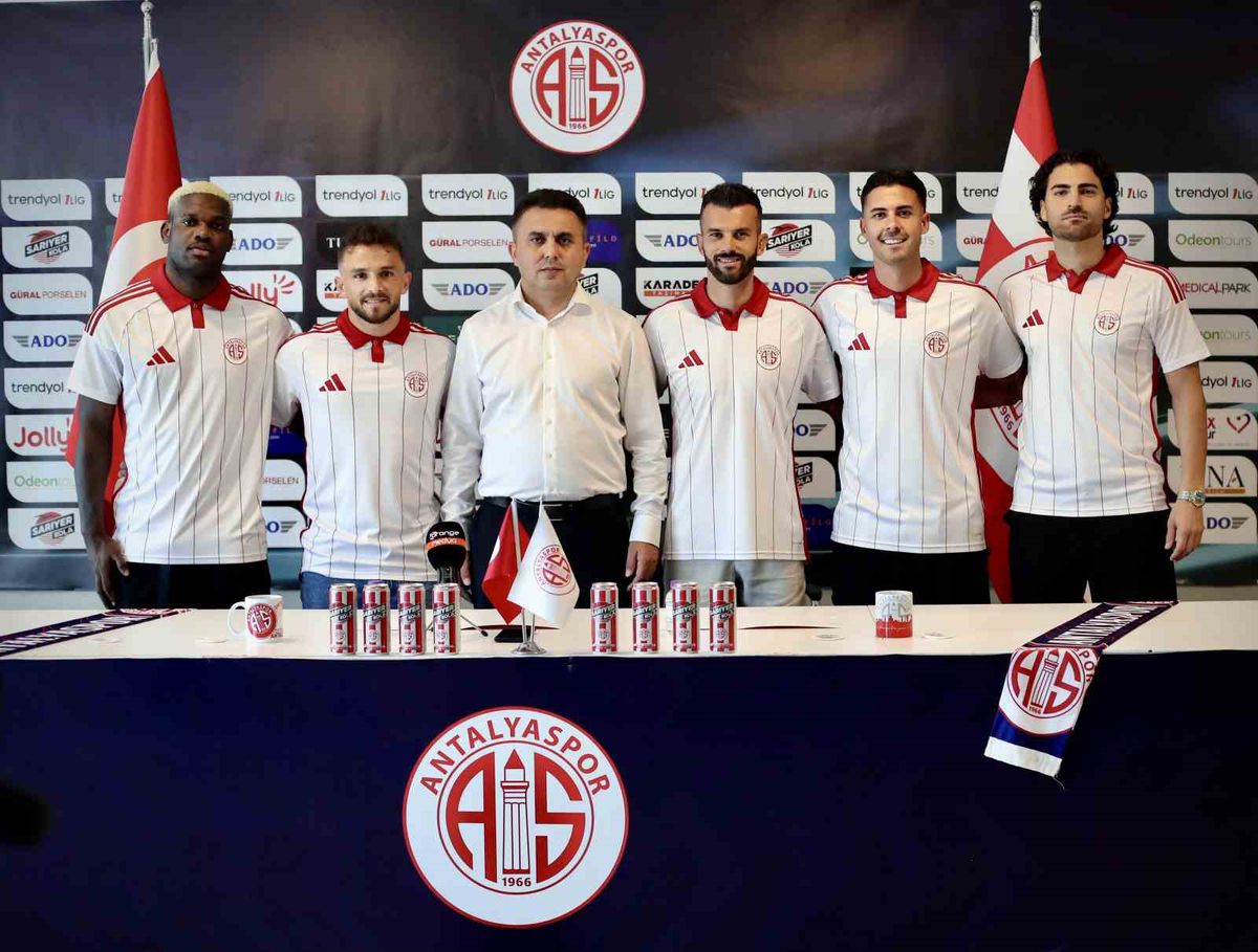 Antalyaspor Transfer Tahtasını Açtı, 5 İmza Birden
