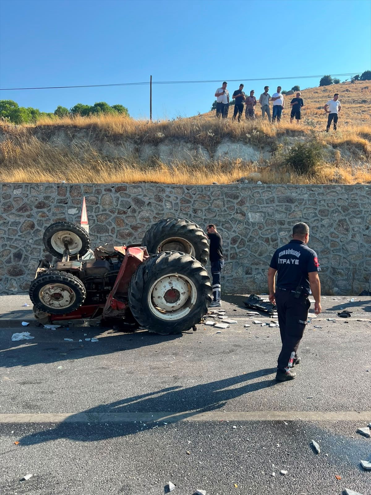 Aydın'da Tır-Traktör Çarpıştı: 1 Ölü, 2 Yaralı