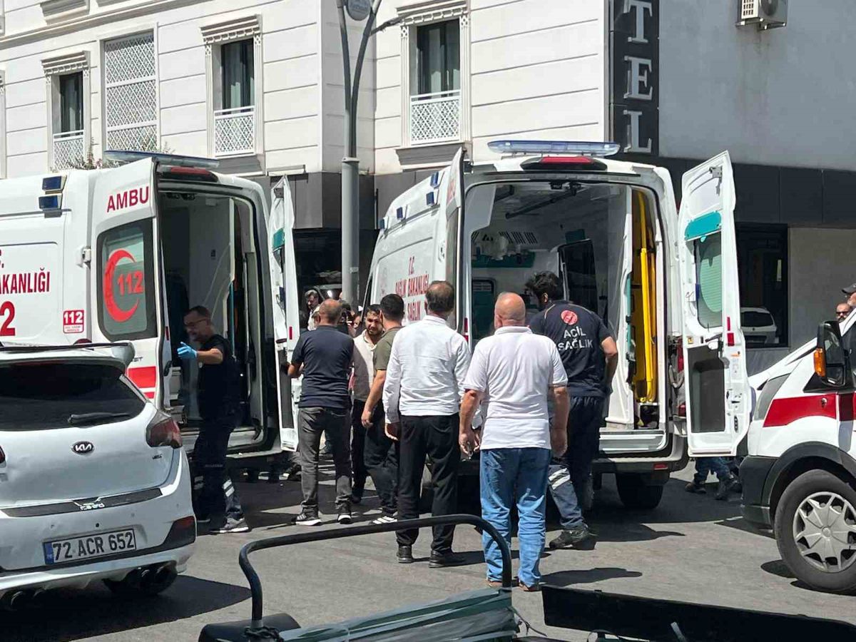 Batman'da Zincirleme Trafik Kazası: 2 Yaralı