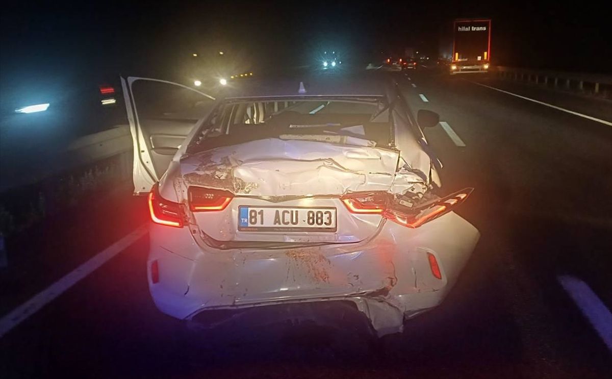 Bozüyük’te Tır Otomobile Çarptı: 3 Yaralı