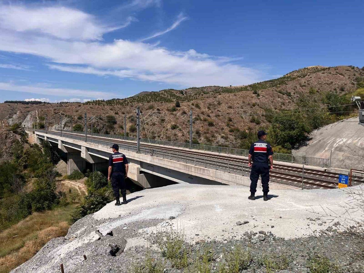 Bilecik’te YHT ve demiryolu hattında inceleme