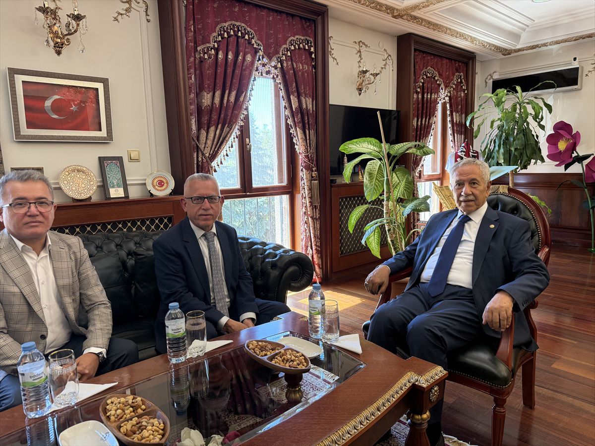 Arınç Yozgat'ta Ziyaretlerde Bulundu
