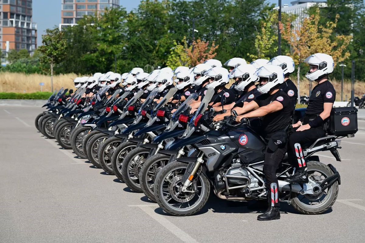60 Motosikletli Polis Timi Sertifikalarını Aldı