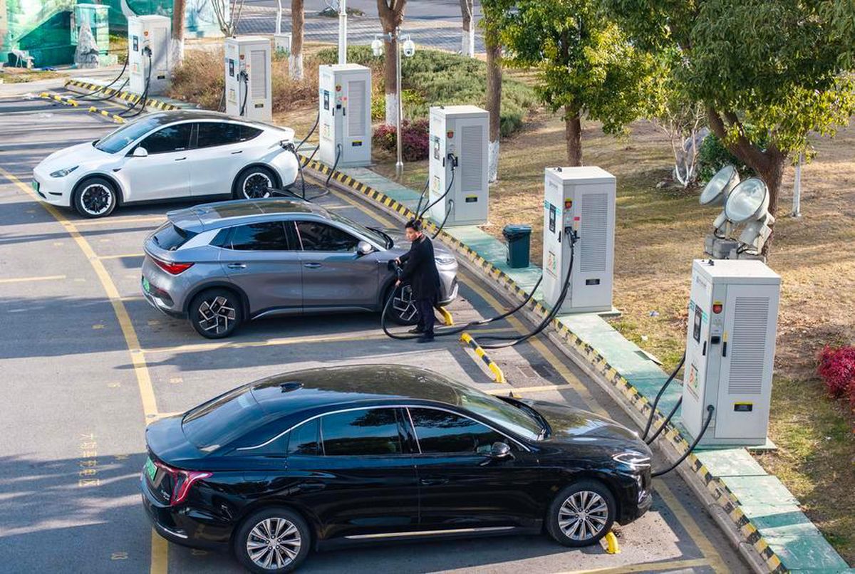 Çin'de elektrikli araç şarjı ve veri hizmetleri elektrik tüketimi temmuzda hızla arttı
