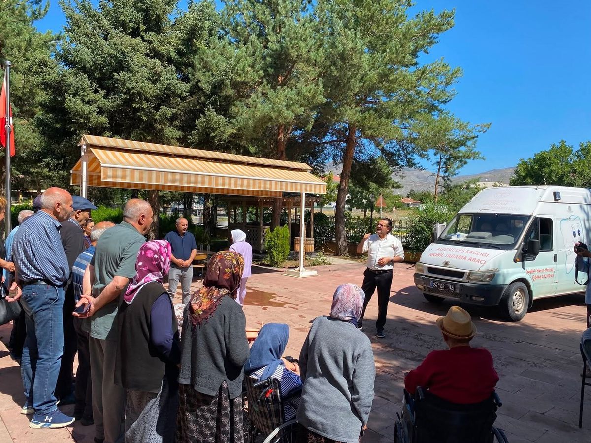 Erzincan'da Huzurevi Sakinlerine Sağlık ve Farkındalık Eğitimi