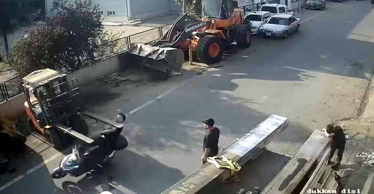 Forklift Kazası Motosiklet Sürücüsünü Yaraladı