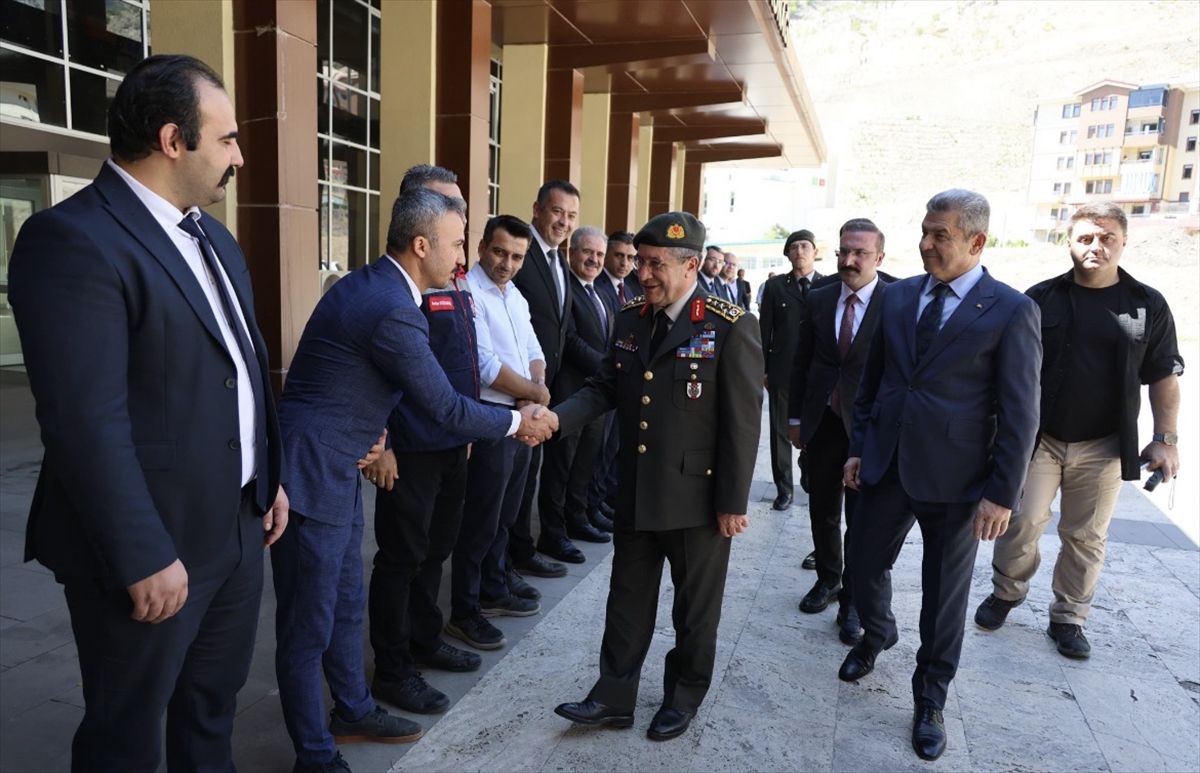 Genelkurmay Başkanı Bayraktaroğlu Artvin'de