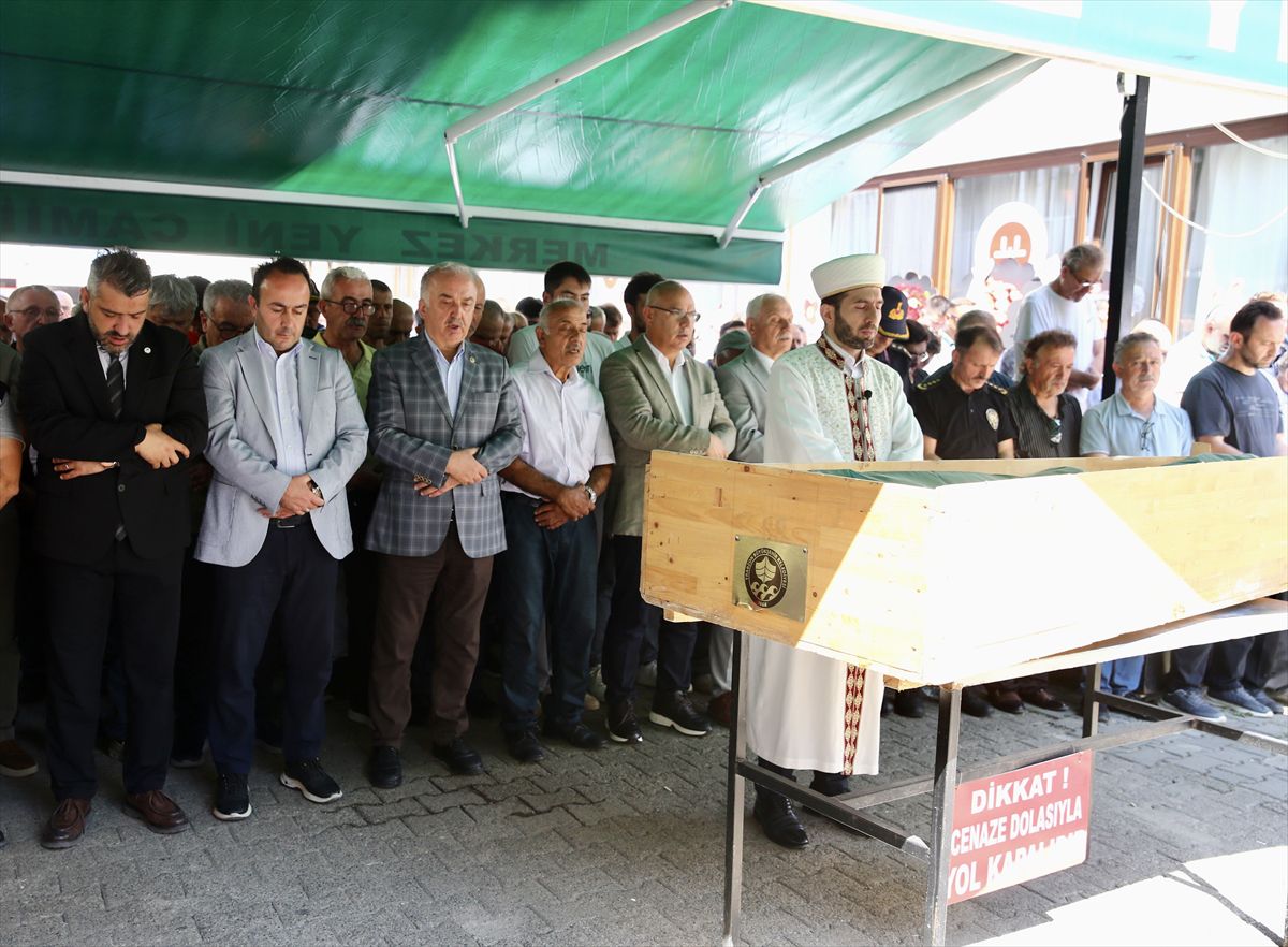 Sel Kurbanı Öğretmen Son Yolculuğuna Uğurlandı