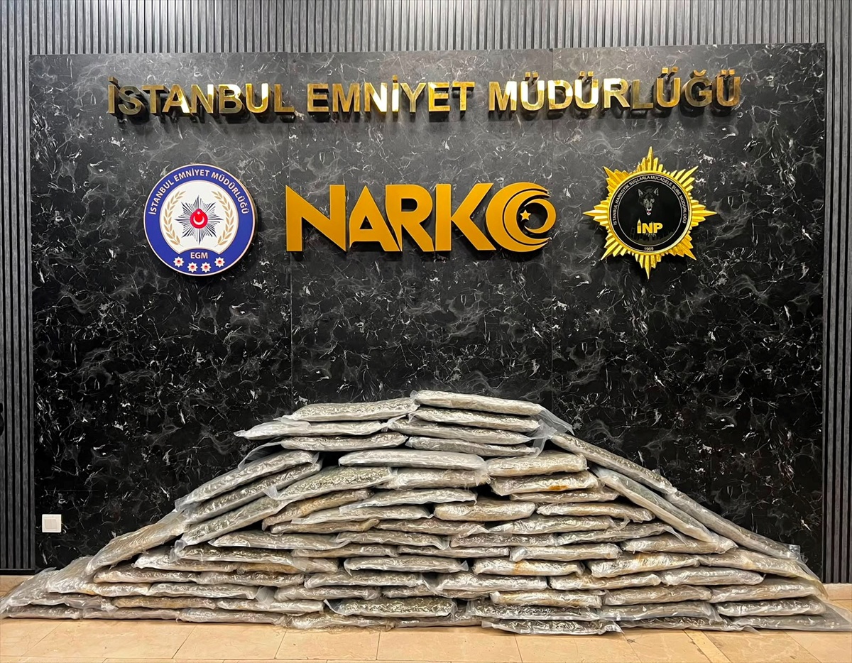 Zeytinburnu'nda 83 Kilo Skunk Operasyonu