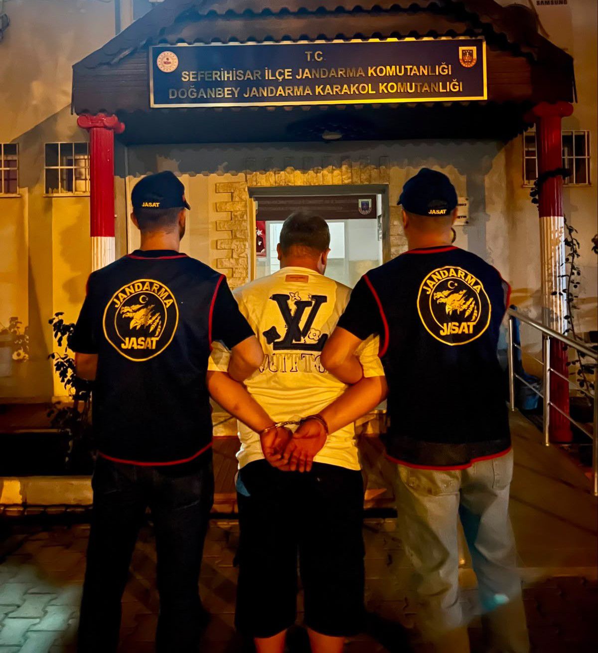 Seferihisar'da 15 Yıl Ceza Kaçağı Yakalandı