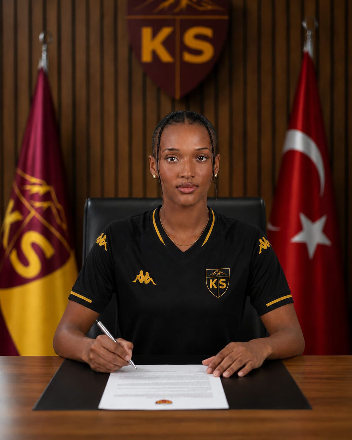 Kayseri Kadın FK, Haiti Milli Takımı'ndan Laurie-Ann Moise'yi Transfer Etti