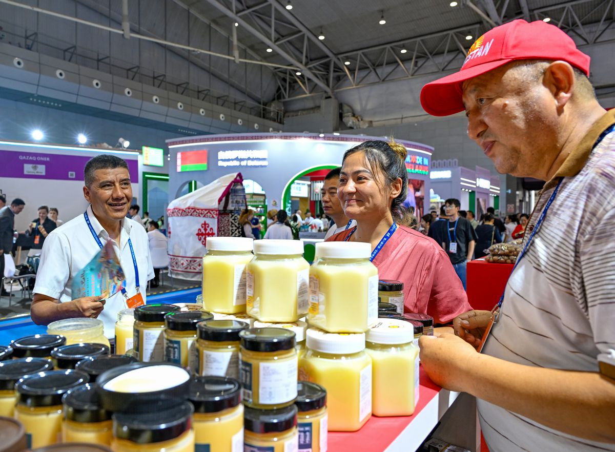 Çin, Kırgız ve Vietnam Vatandaşlarına Vize Kolaylığı Sağladı