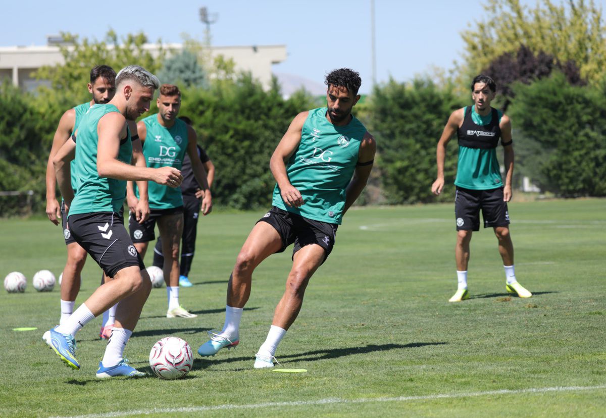 Konyaspor, Fenerbahçe Maçının Hazırlıklarını Tamamladı