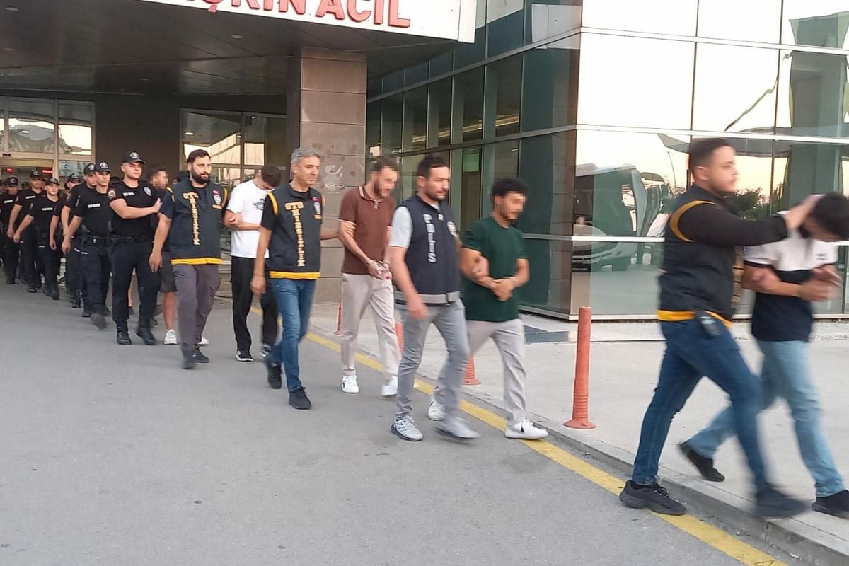 Manisa'da para aklama çarkı deşifre oldu: Tam 300 milyonluk para trafiği belirlendi