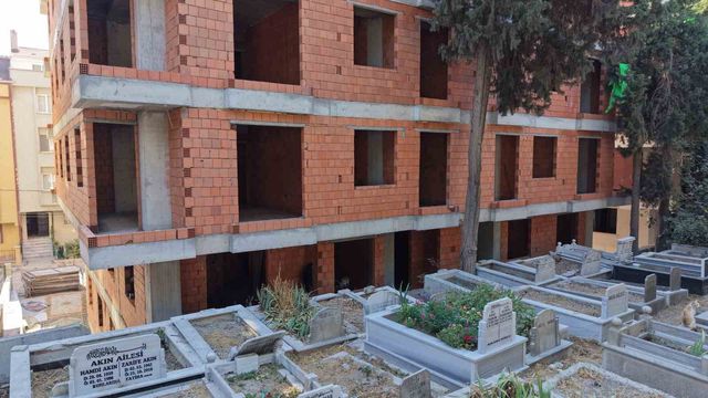 mezarlik manzarali sifir daireler ilginc 20163477 o