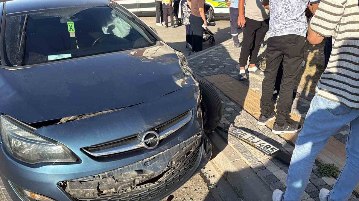 Eskişehir'de Feci Kaza: 8 Yaralı