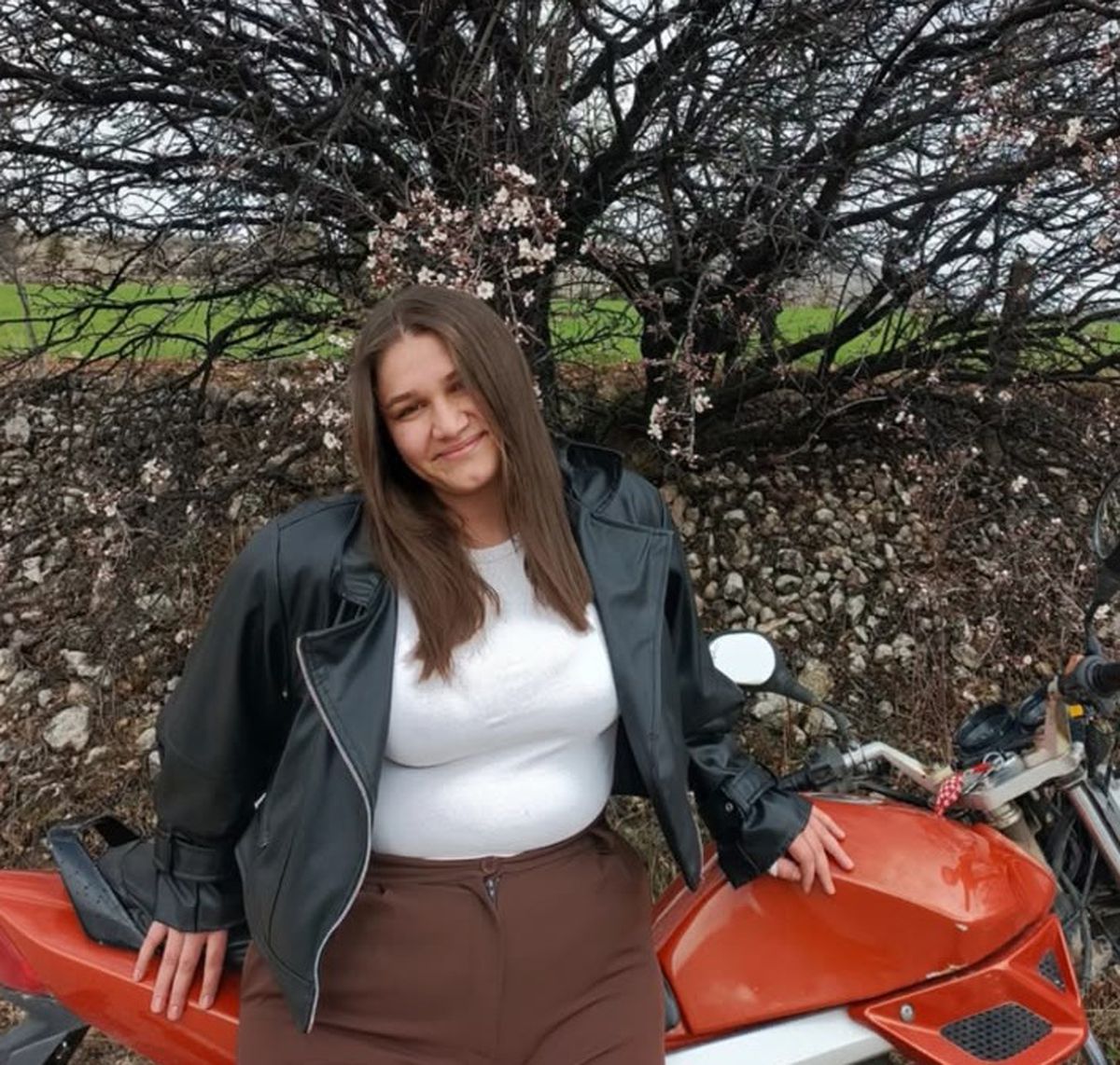 Tefenni'de Motosiklet-Otomobil Çarpışması: 18 Yaşındaki Sürücü Hayatını Kaybetti