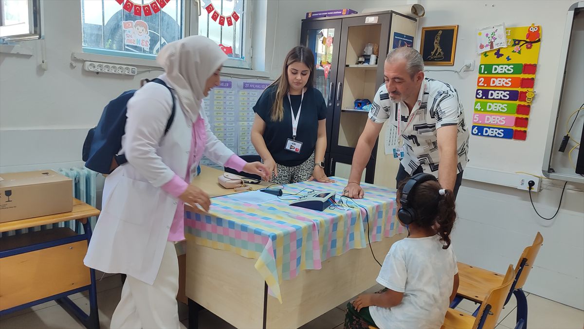Salıpazarı’nda mevsimlik işçi çocuklarına sağlık taraması
