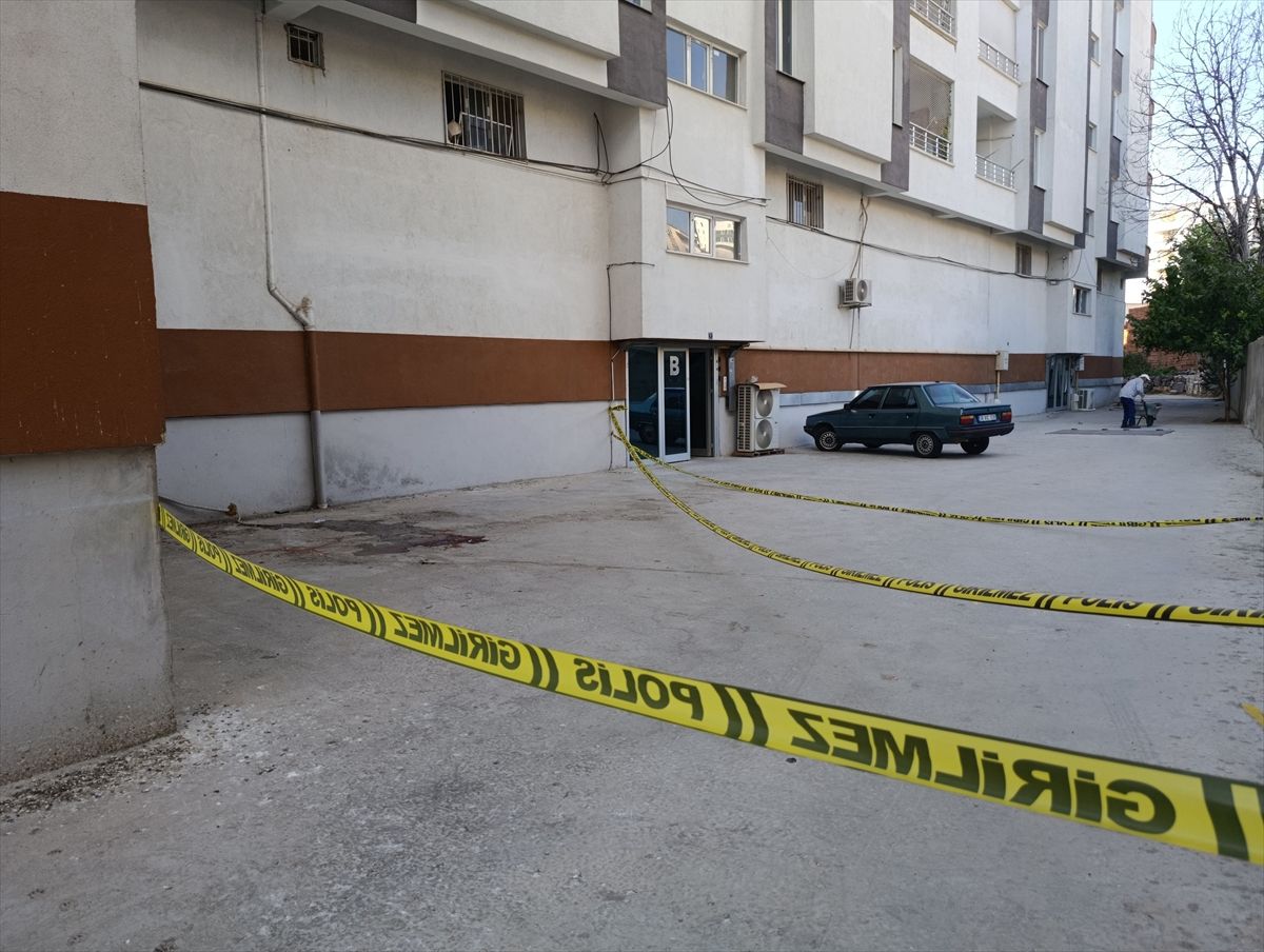 Siverek'te Balkondan Düşen Kadın Hayatını Kaybetti