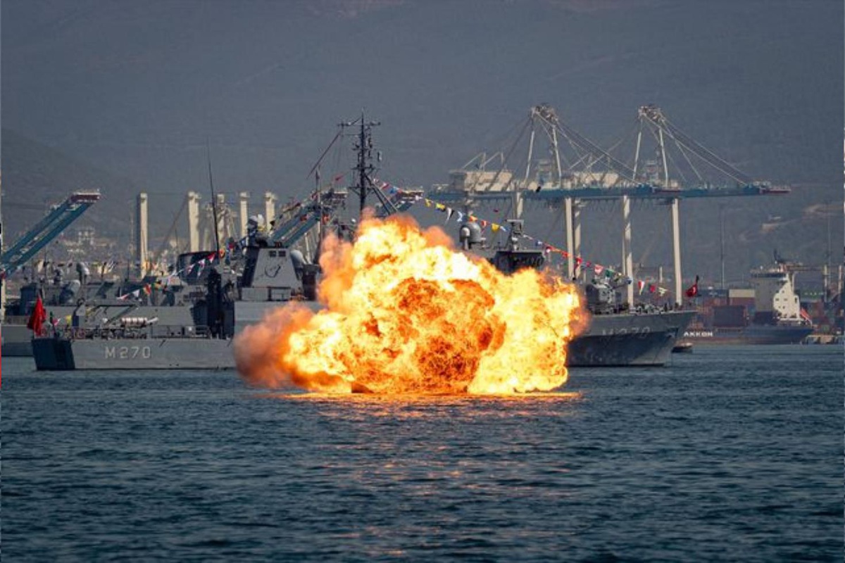 TEKNOFEST'te nefes kesen gösteri: SAT ve SAS komandoları hayran bıraktı