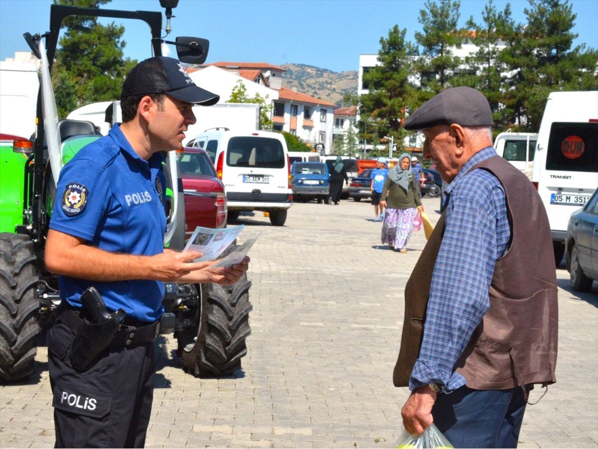 Taşova'da Telefon Dolandırıcılığına Karşı Broşürlü Uyarı