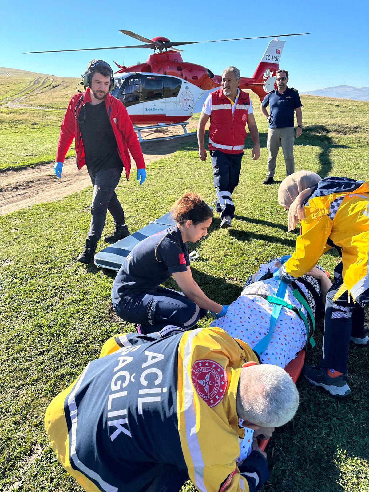 Sağlık Bakanı Memişoğlu: Yaralı 78 Yaşındaki Kadın Helikopter Ambulansla Hastaneye Ulaştırıldı