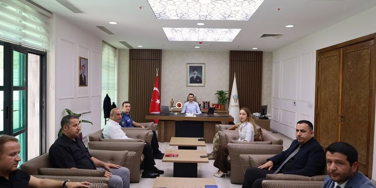 Uludere'de Kamu Hizmetleri Değerlendirme Toplantısı Yapıldı